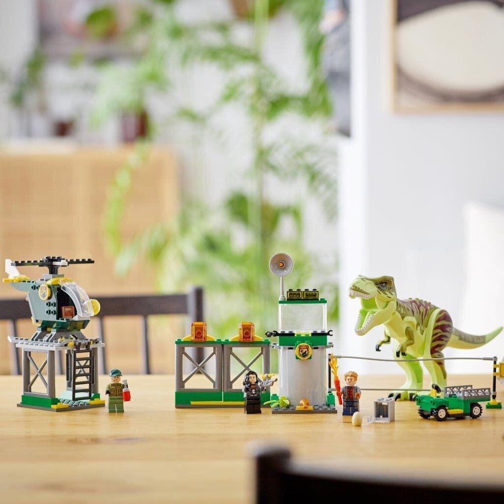 76944 LEGO® Jurassic World T. rex -dinosauruksen pako hinta ja tiedot | LEGOT ja rakennuslelut | hobbyhall.fi