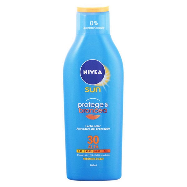 Aurinkosuojavoide Nivea Protege & Broncea SPF 30, 200 ml hinta ja tiedot | Aurinkovoiteet | hobbyhall.fi