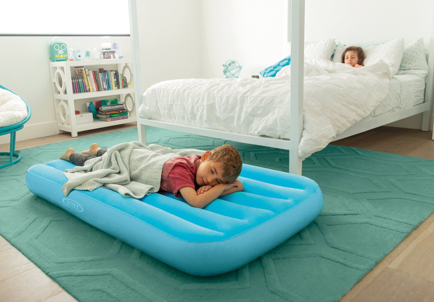 Ilmatäytteinen patja lapsille Intex Cozy Kidz 155x88x18 cm hinta ja tiedot | Ilmapatjat | hobbyhall.fi