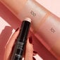 Kasvojen korostusvoide Kiko Milano Radiant Touch Creamy Stick Highlighter, 100 Gold hinta ja tiedot | Aurinkopuuterit ja poskipunat | hobbyhall.fi