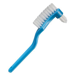 Jordan Clinic Denture Brush 1 kpl Hammasproteesin puhdistamiseen hinta ja tiedot | Jordan Hygieniatuotteet | hobbyhall.fi