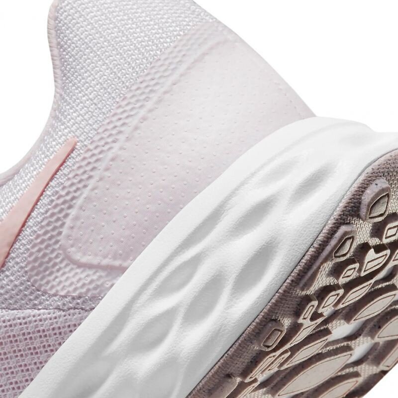 Nike naisten juoksukengät REVOLUTION 6 NN, vaaleanpunainen hinta ja tiedot | Naisten urheilu- ja vapaa-ajan kengät | hobbyhall.fi