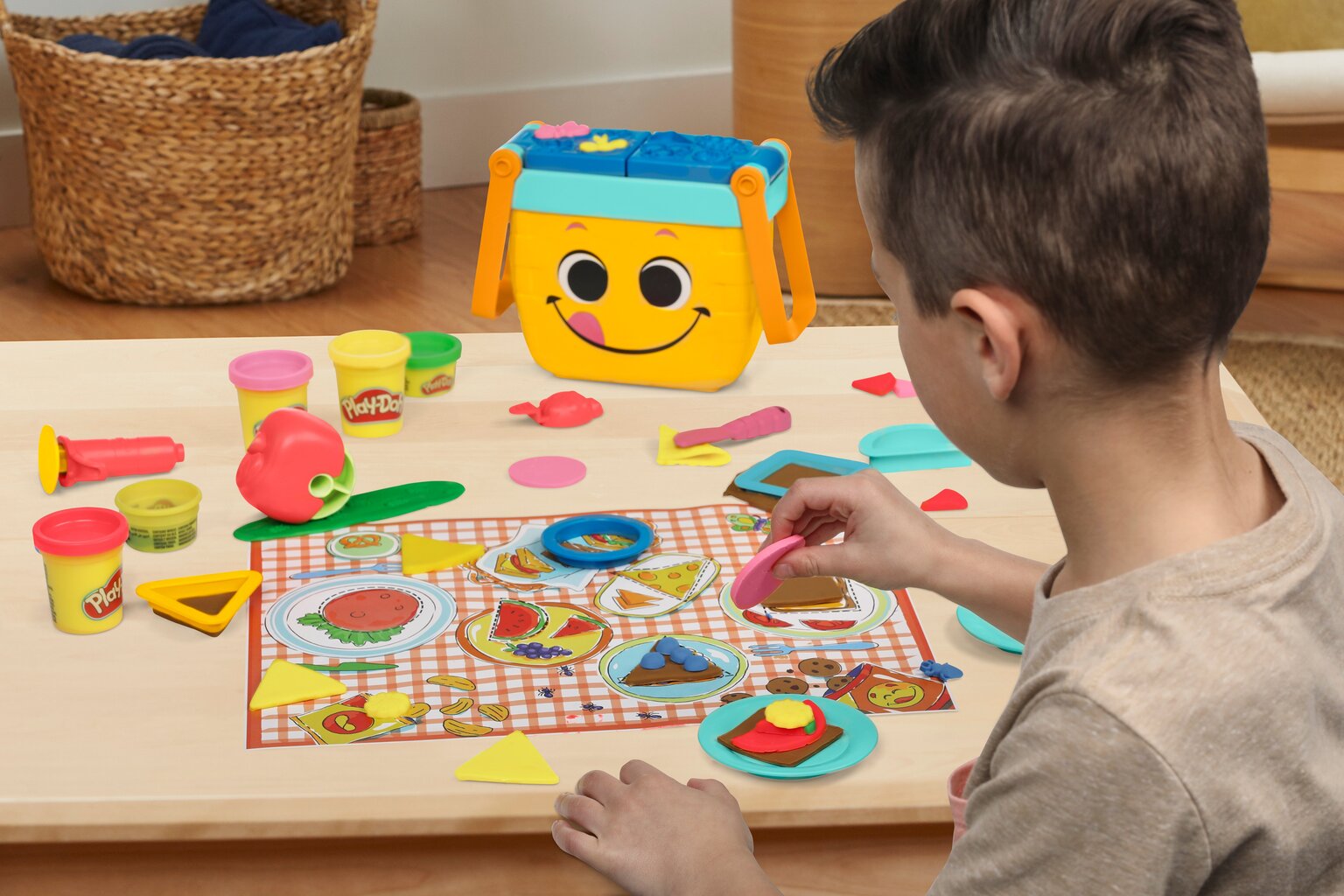 Hasbro Play-Doh muovailuvaha: Piknik-muotojen aloitussarja (F6916) hinta ja tiedot | Kehittävät lelut | hobbyhall.fi