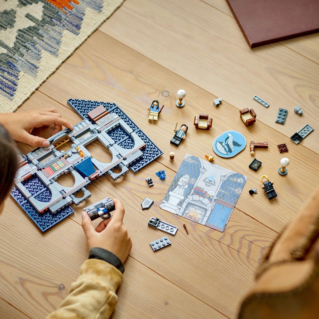 76411 LEGO® Harry Potter Korpinkynnen tuvan vaakuna hinta ja tiedot | LEGOT ja rakennuslelut | hobbyhall.fi