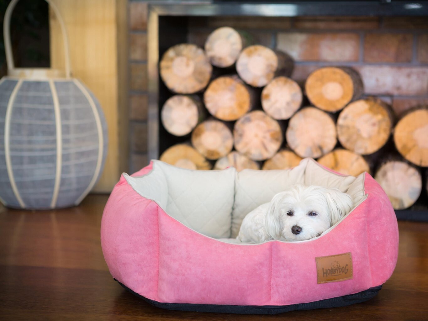 Koiranpesä Hobbydog New York Premium, M, Vaaleanpunainen, 53x45 cm hinta ja tiedot | Pedit ja pesät | hobbyhall.fi