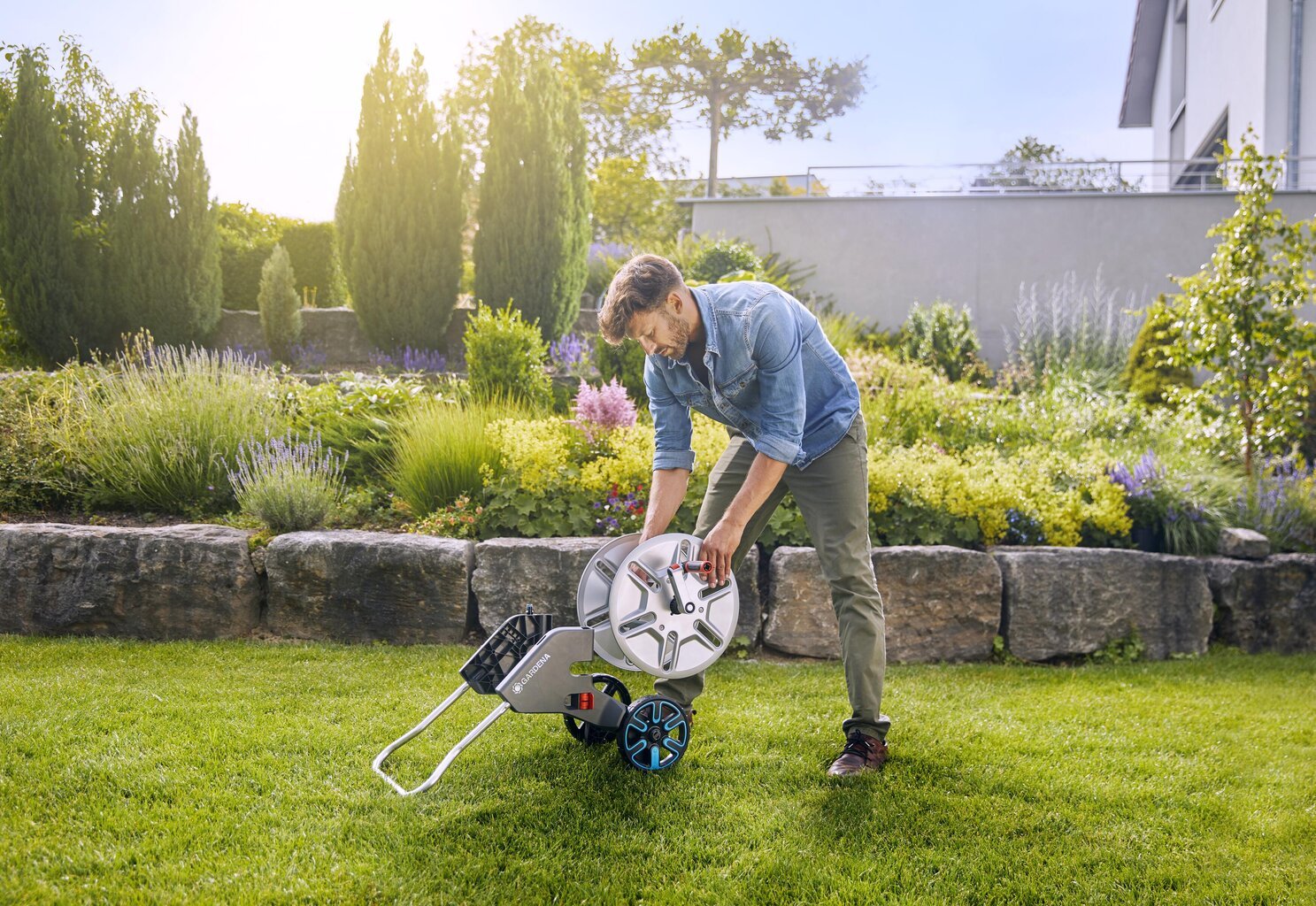 Gardena setti: Comfort Flex kasteluletku 25 m ja AquaRollM metallikärry, 18547-20 hinta ja tiedot | Puutarhaletkut, kastelukannut ja muut kastelutarvikkeet | hobbyhall.fi