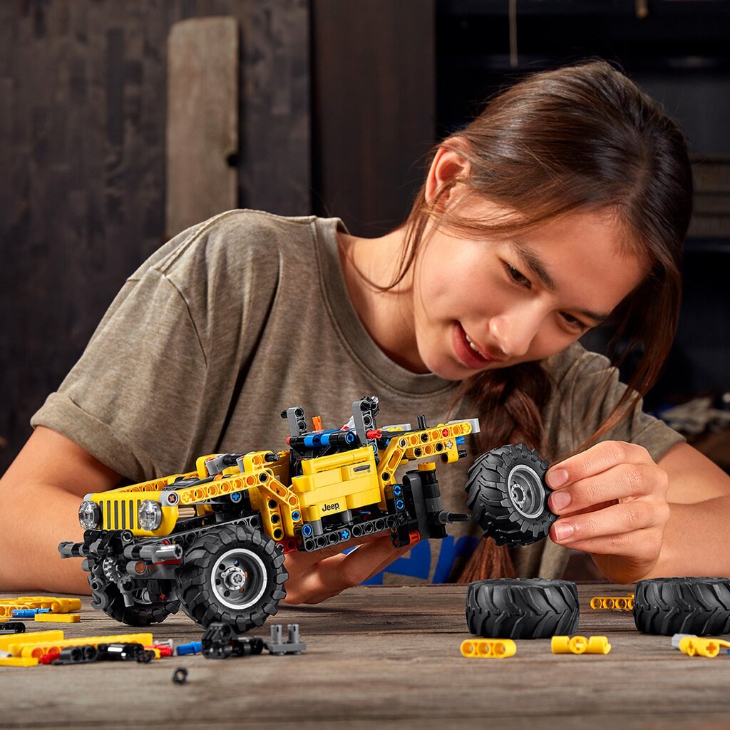 42122 LEGO® Jeep® Wrangler hinta ja tiedot | LEGOT ja rakennuslelut | hobbyhall.fi