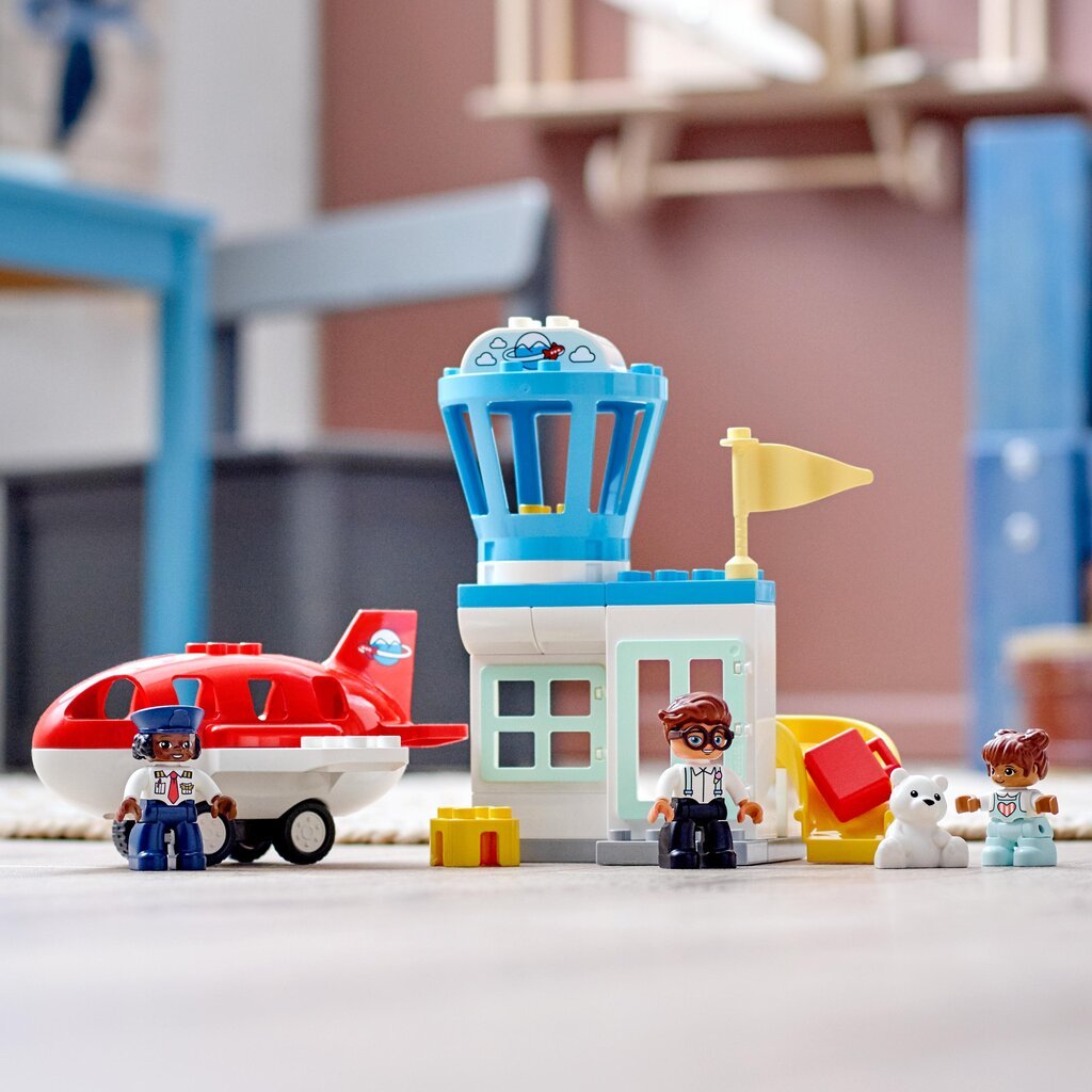 10961 LEGO® DUPLO Lentokone ja lentokenttä hinta ja tiedot | LEGOT ja rakennuslelut | hobbyhall.fi