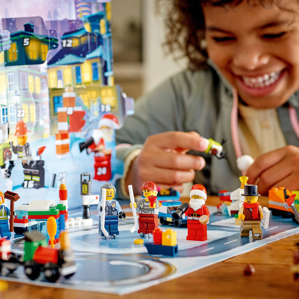 60303 LEGO® City Joulukalenteri hinta ja tiedot | LEGOT ja rakennuslelut | hobbyhall.fi
