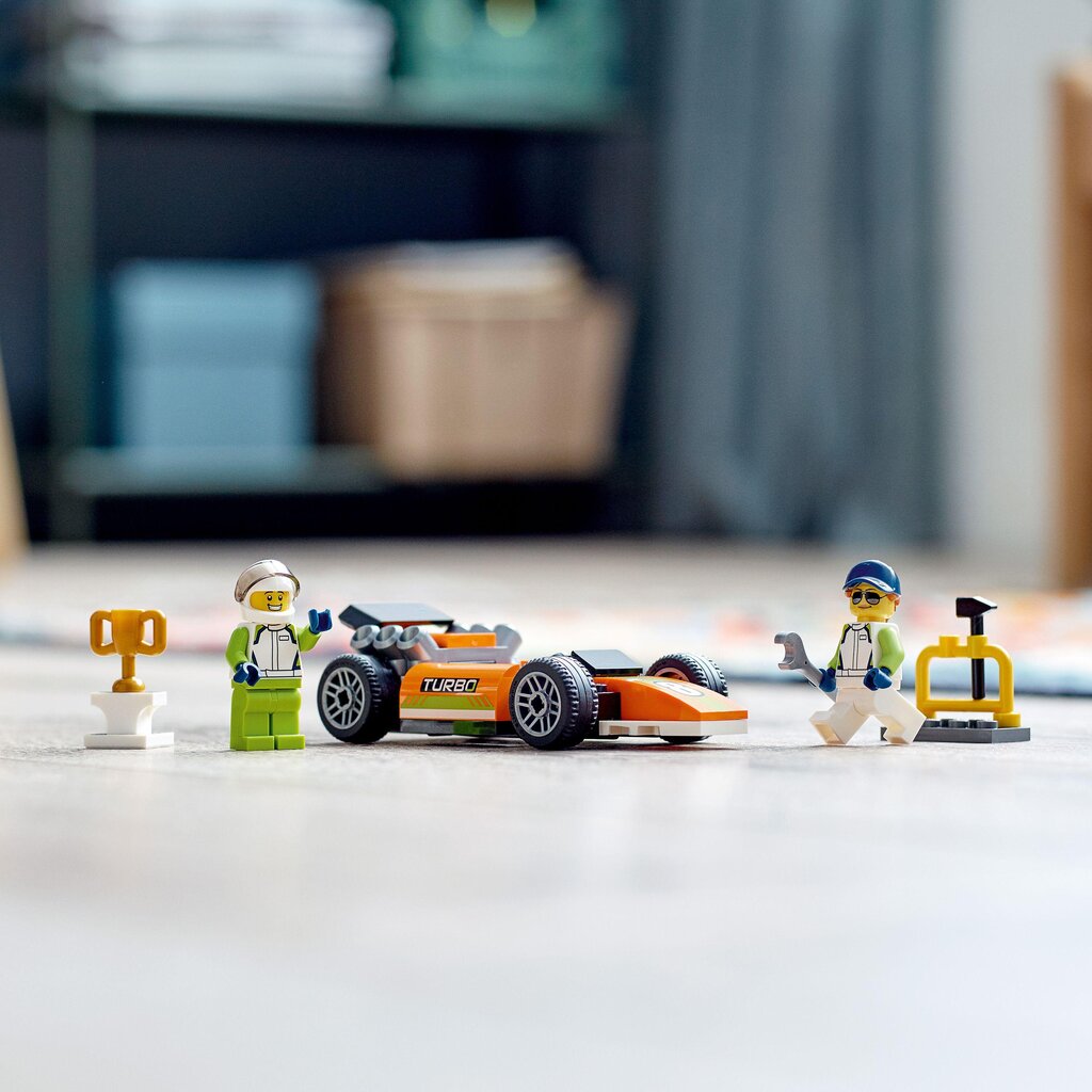 60322 LEGO® City kilpa-auto hinta ja tiedot | LEGOT ja rakennuslelut | hobbyhall.fi