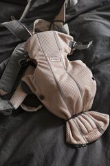 Babybjörn rintareppu Mini Mesh 3D, helmenpunainen hinta ja tiedot | Kantoreput | hobbyhall.fi