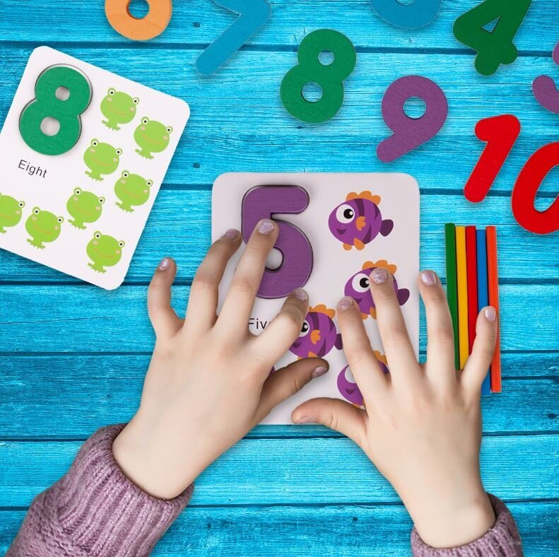 Numeropalapeli, jossa on tehtäväkortteja ja värillisiä tikkuja hinta ja tiedot | Kehittävät lelut | hobbyhall.fi