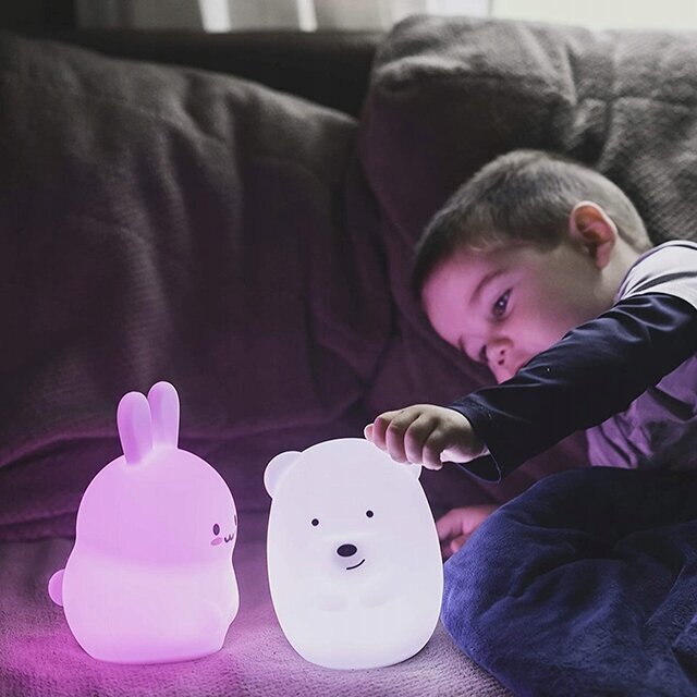 Mukana LED lasten yöpöytävalaisin sisäänrakennetulla paristolla ja kaukosäätimellä hinta ja tiedot | Lastenhuoneen valaisimet | hobbyhall.fi