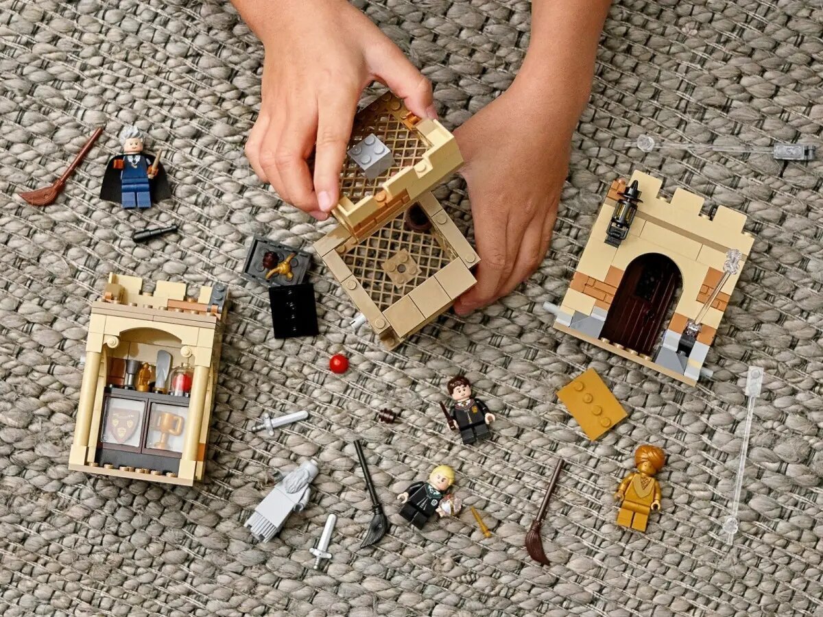 76395 LEGO® Harry Potter Bricks Ensimmäinen lentotunti hinta ja tiedot | LEGOT ja rakennuslelut | hobbyhall.fi