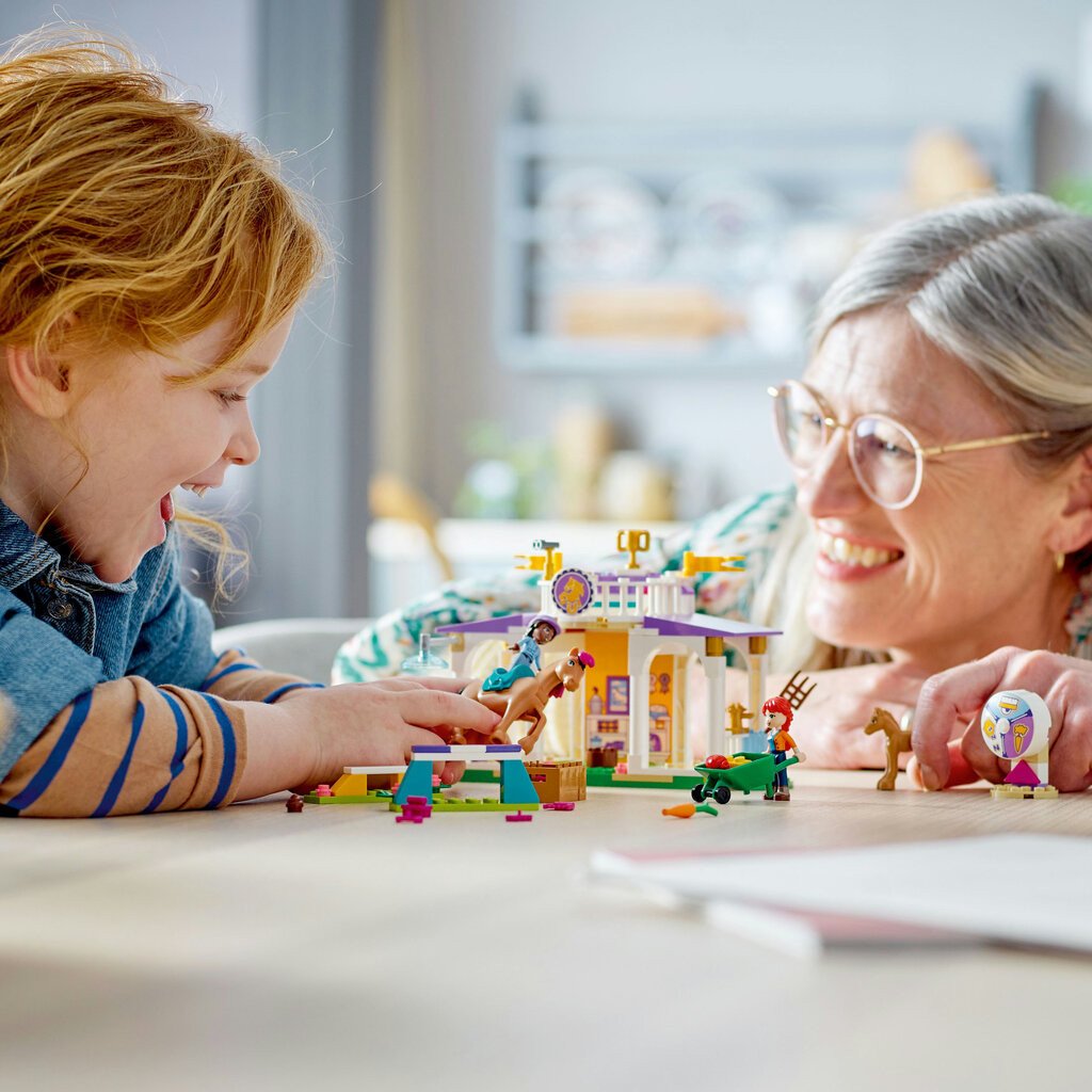 41746 LEGO® Friends Ratsastustunti hinta ja tiedot | LEGOT ja rakennuslelut | hobbyhall.fi
