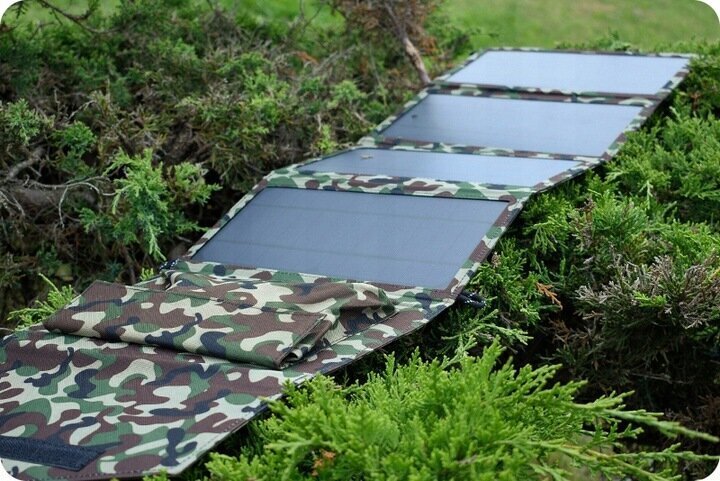 Selviytymisaurinkomatto 4 aurinkopaneelilla, 27x13cm hinta ja tiedot | Retkeilyalustat, piknikhuovat | hobbyhall.fi