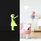Pimeässä hohtava seinätarra Banksyn tyttö pallo kanssa - 100 x 68 cm hinta ja tiedot | Sisustustarrat | hobbyhall.fi