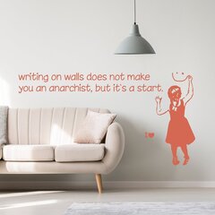 Vinyyli seinätarra vaaleanpunaisella Banksyn graffitilla tytöstä ja anarkismin lainauksella sisustukseen - 120 x 63 cm hinta ja tiedot | Sisustustarrat | hobbyhall.fi