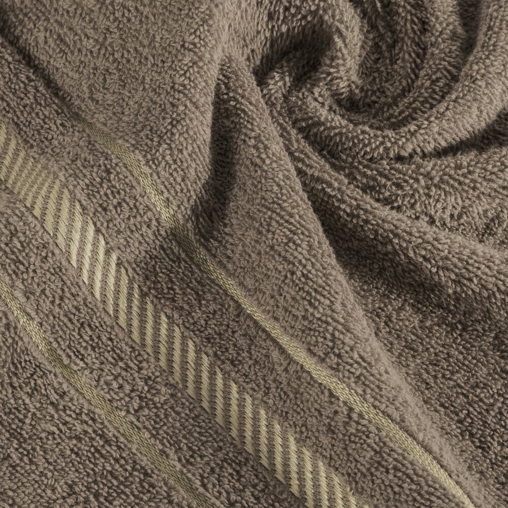 Koral-pyyhe, 50 x 90 cm, ruskea hinta ja tiedot | Pyyhkeet | hobbyhall.fi