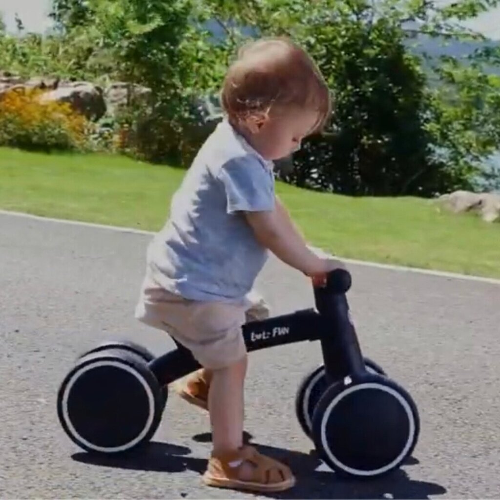 Vauvan potkupyörä korilla Baby Planet, 4 renkaalla, 10-36kk hinta ja tiedot | Potkupyörät | hobbyhall.fi