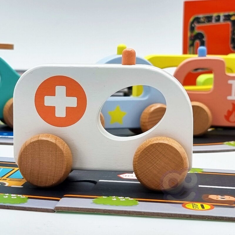 Puinen ambulanssi, Tooky Toy hinta ja tiedot | Vauvan lelut | hobbyhall.fi
