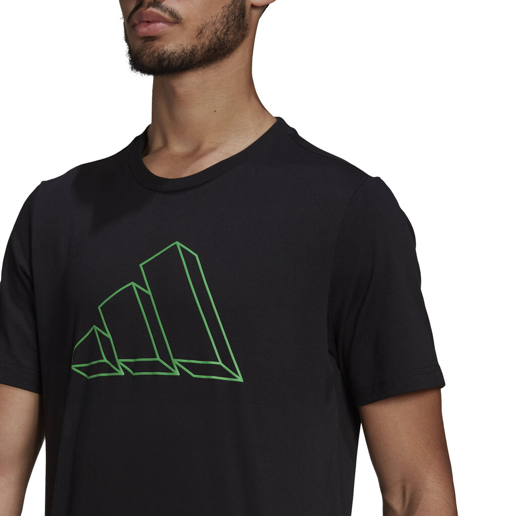 Adidas T-paita M Fi Gfx Tee Black hinta ja tiedot | Miesten urheiluvaatteet | hobbyhall.fi