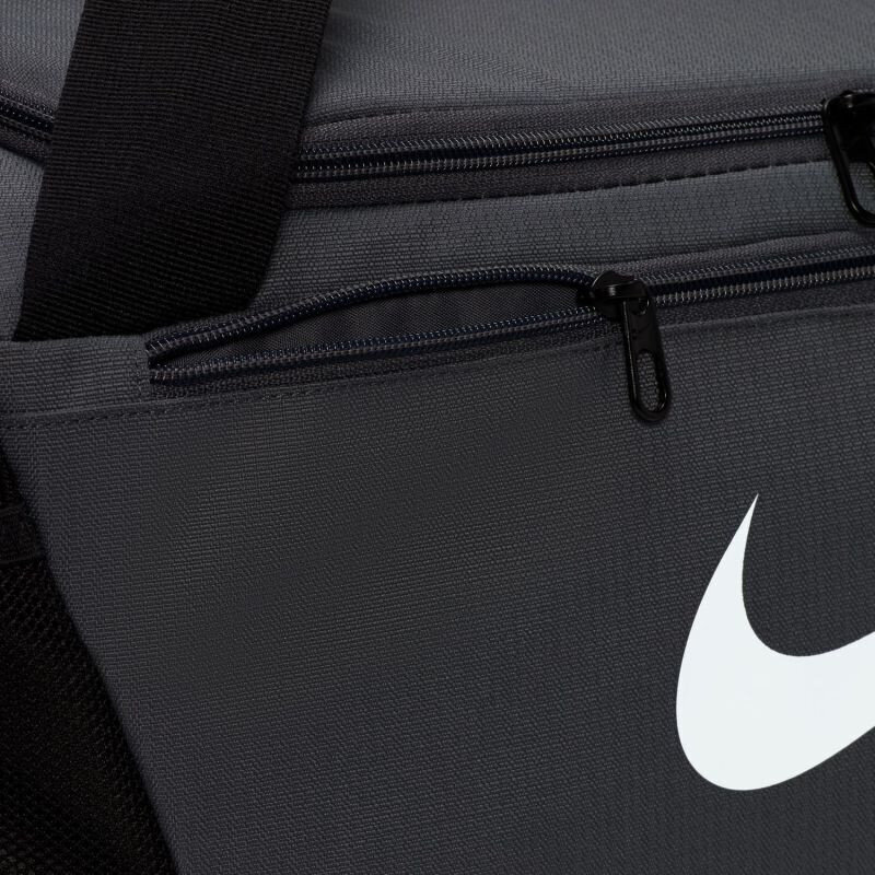 Nike urheilukassi BRASILIA S DUFF -9,5 (41 L), tummanharmaa-musta hinta ja tiedot | Naisten käsilaukut | hobbyhall.fi