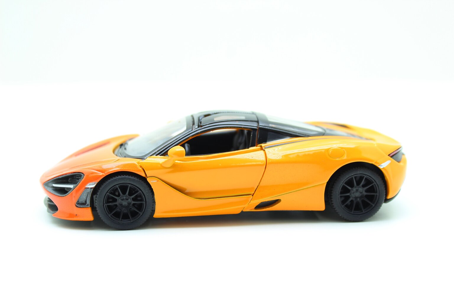 Automalli Kinsmart McLaren MSO 720S hinta ja tiedot | Poikien lelut | hobbyhall.fi