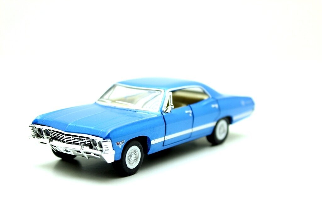 Automalli Kinsmart 1967 Chevrolet Impala hinta ja tiedot | Poikien lelut | hobbyhall.fi