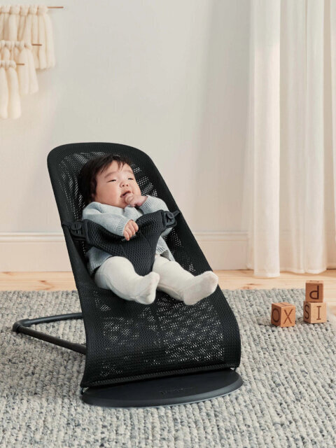 BabyBjörn Bouncer Bliss Mesh, mustan värinen sitteri hinta ja tiedot | Sitterit | hobbyhall.fi