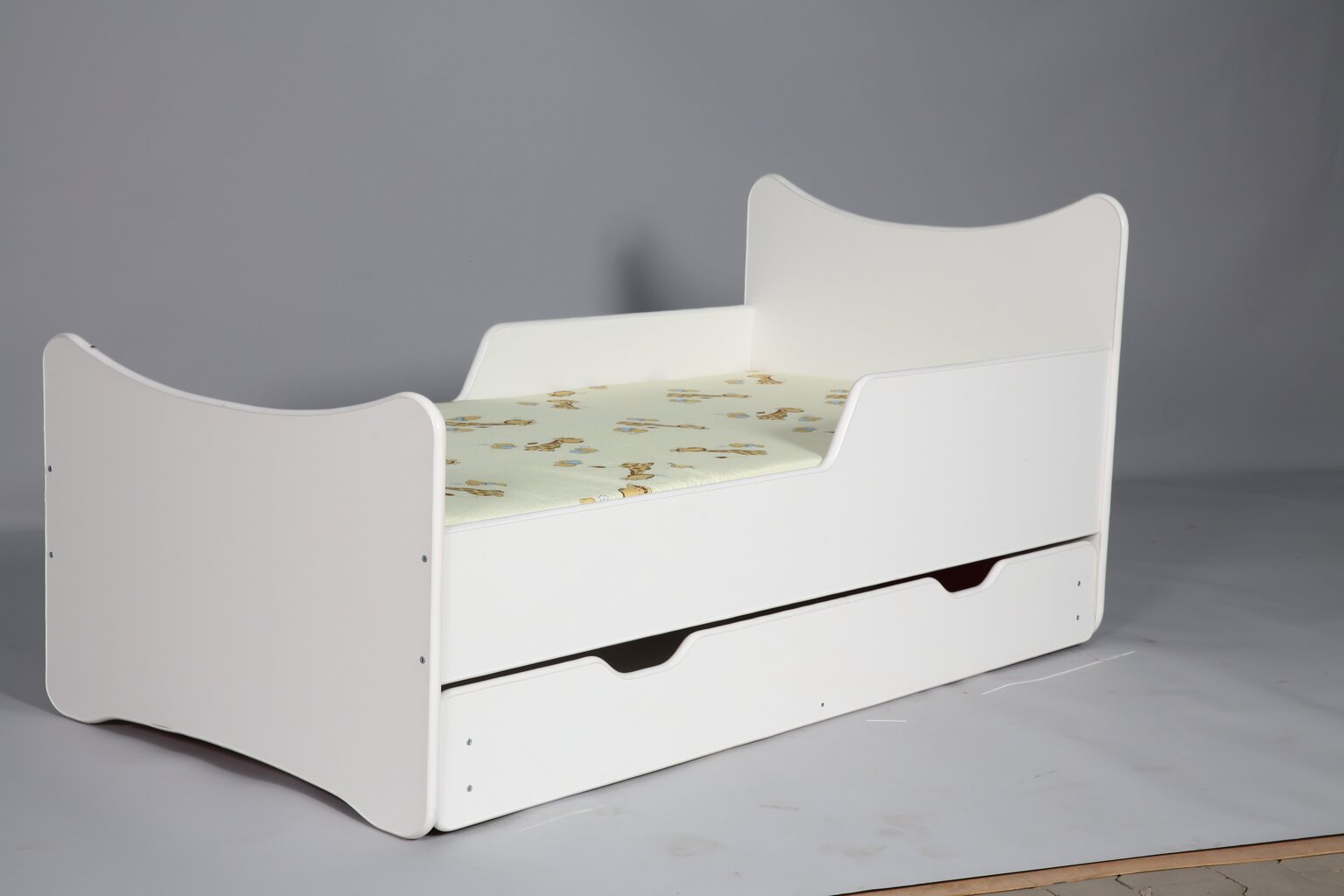 Sänky patjalla ja vuodevaatelaatikolla SMB Small 17, 140x70 cm hinta ja tiedot | Lastensängyt | hobbyhall.fi