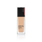 Shiseido Synchro Skin Radiant Lifting Foundation 240 30ml hinta ja tiedot | Meikkivoiteet ja puuterit | hobbyhall.fi