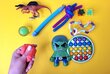 Lelusarja 3-7 vuotiaille. lapsille, 10 osaa Hulk pop it, fidgetejä, käärme, dinosaurus, malli hinta ja tiedot | Lautapelit ja älypelit | hobbyhall.fi