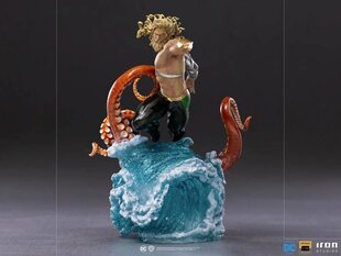 DC Comics Deluxe 1/10 Aquaman 26 cm hinta ja tiedot | Pelien oheistuotteet | hobbyhall.fi