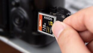 Memory Technology Company CF, 128 GB hinta ja tiedot | Kameran muistikortit | hobbyhall.fi
