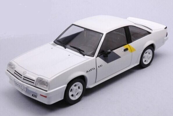 Whitebox WB124173 Opel Manta B GSi weiss Maßstab 1:24 Modellauto