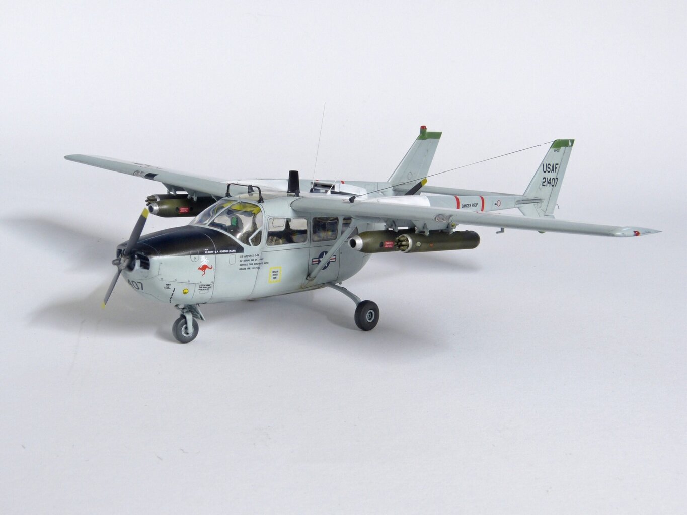 Liimattava malli ICM 48290 Cessna O-2A Skymaster 1/48 hinta ja tiedot | Koottavat pienoismallit | hobbyhall.fi