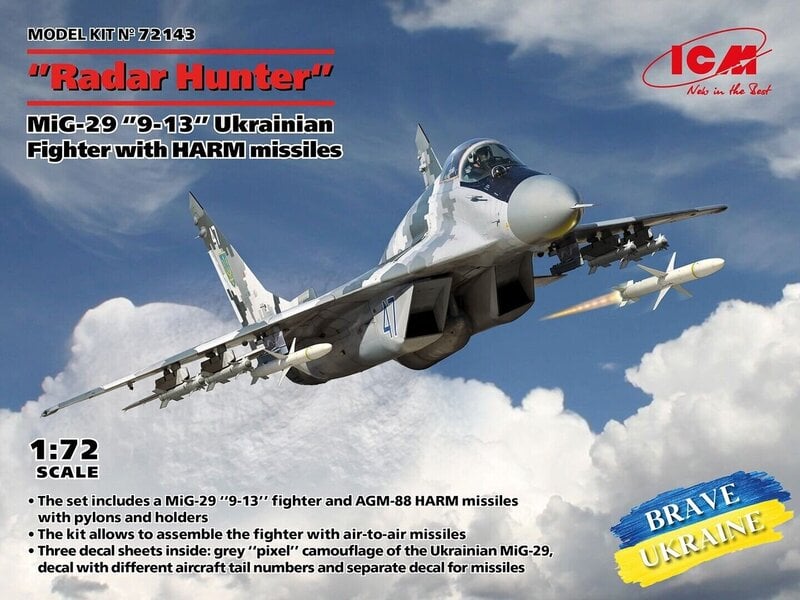 Liimattava malli ICM 72143 Ukrainian Fighter with HARM missiles MiG-29 "9-13" Radar Hunter 1/72