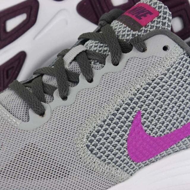 Nike Jalkineet WMNS Revolution 3 Grey Pink hinta ja tiedot | Naisten urheilu- ja vapaa-ajan kengät | hobbyhall.fi