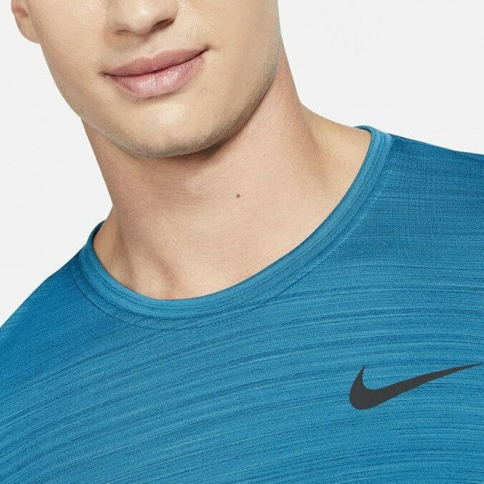 Nike T-paita M NK Df Superset Top Ss Blue hinta ja tiedot | Miesten urheiluvaatteet | hobbyhall.fi