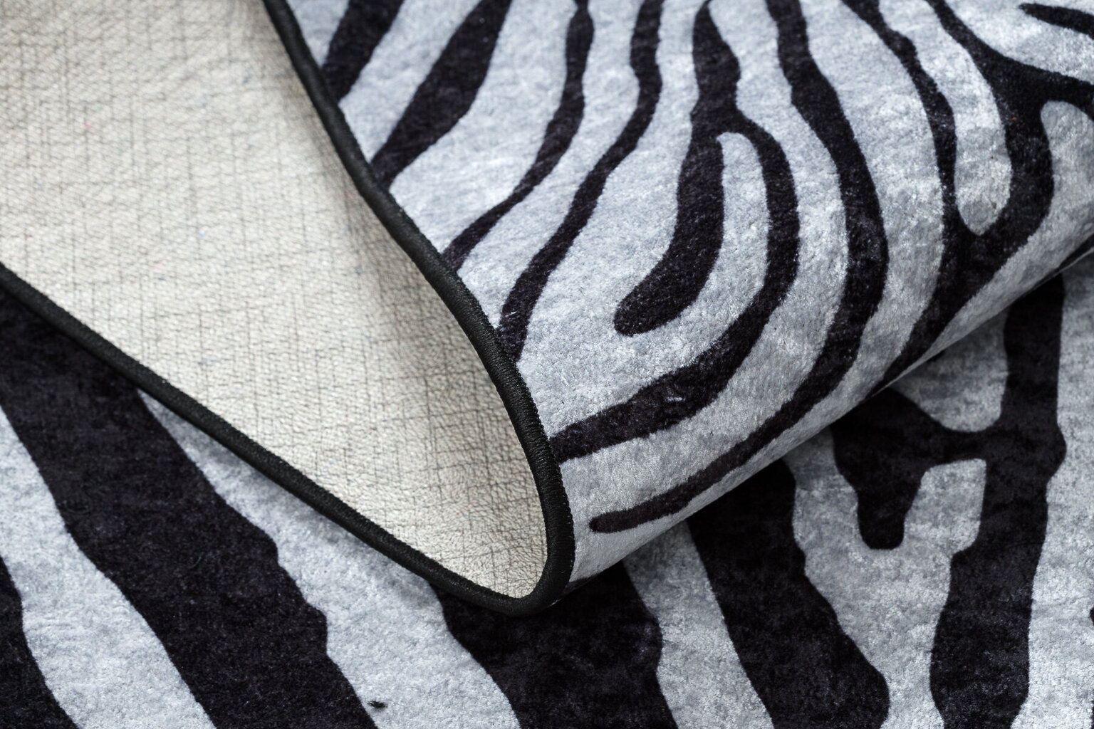 MIRO 51331.803 matto Zebra liukumaton - musta / valkoinen hinta ja tiedot | Isot matot | hobbyhall.fi