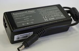 Extra Digital 19V, 3.16A, 60W hinta ja tiedot | Kannettavien tietokoneiden laturit | hobbyhall.fi