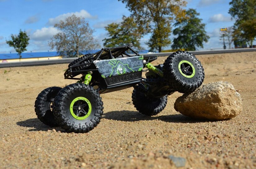 Kaukosäädinauto Rock Crawler 4x4 + pehmotyyny Cat, 50 cm hinta ja tiedot | Poikien lelut | hobbyhall.fi