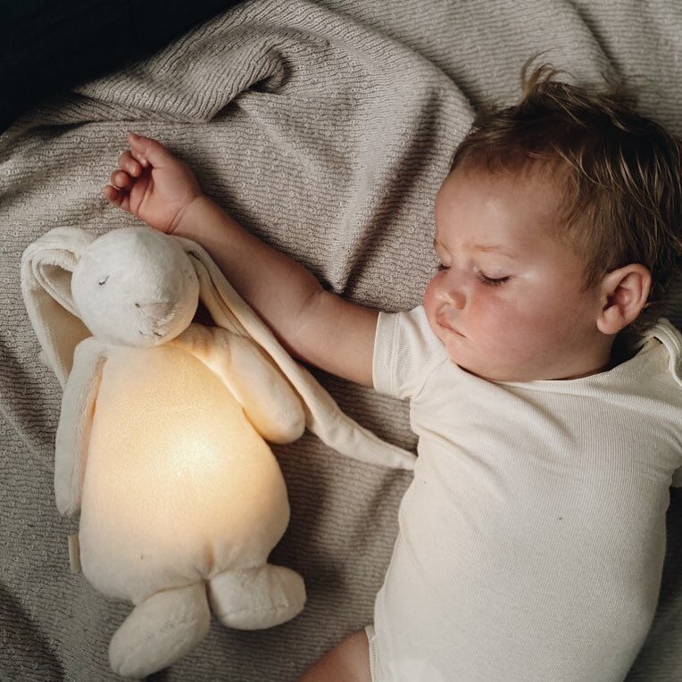 Yövalaisin ja univalo Moonie Bunny hinta ja tiedot | Vauvan lelut | hobbyhall.fi