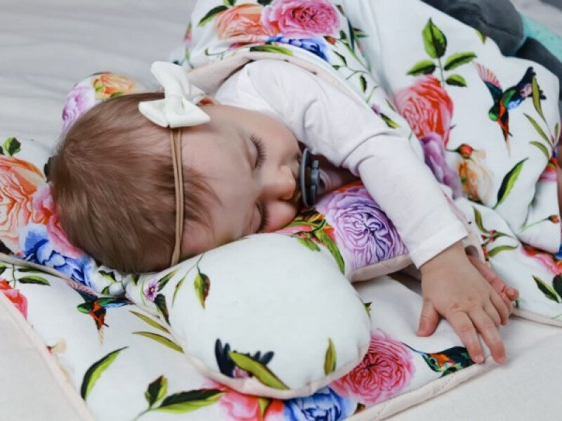 Vauvan peitto Ceba Baby 75x100 cm tyynyllä 30x40 cm Flores hinta ja tiedot | Vuodevaatteet lapsille | hobbyhall.fi