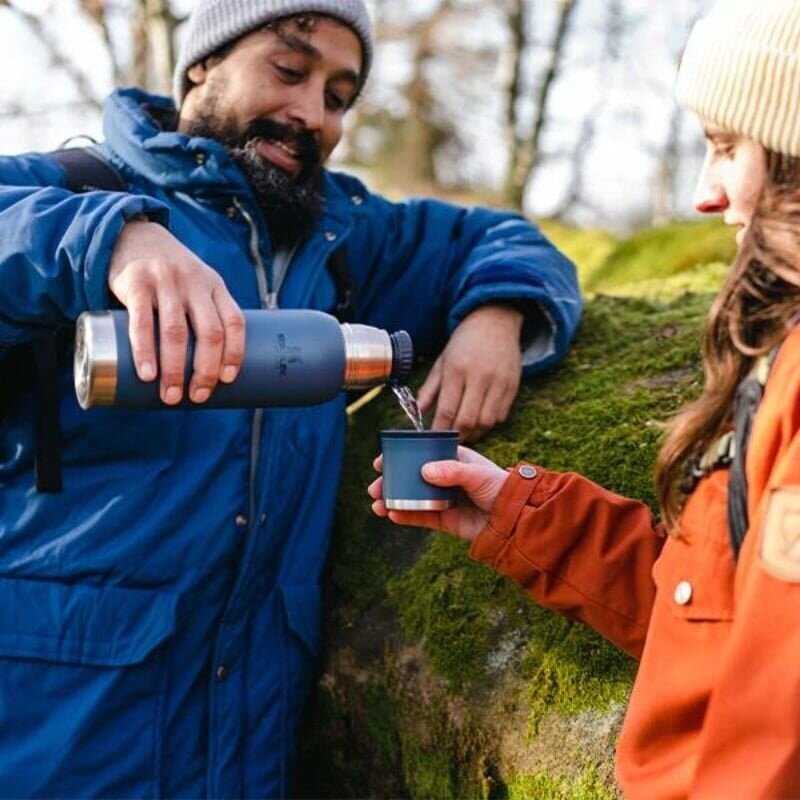 Thermos The Adventure To-Go Bottle 0.75L sininen hinta ja tiedot | Termoskannut ja termosmukit | hobbyhall.fi