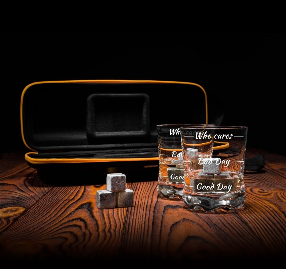 Froster Whisky Lovers' Kit - Who Cares? hinta ja tiedot | Hauskat juhlapelit ja -tuotteet | hobbyhall.fi