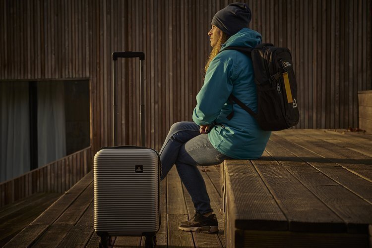 National Geographic Abroad matkalaukku hopea 54x35x20 hinta ja tiedot | Matkalaukut ja -kassit | hobbyhall.fi
