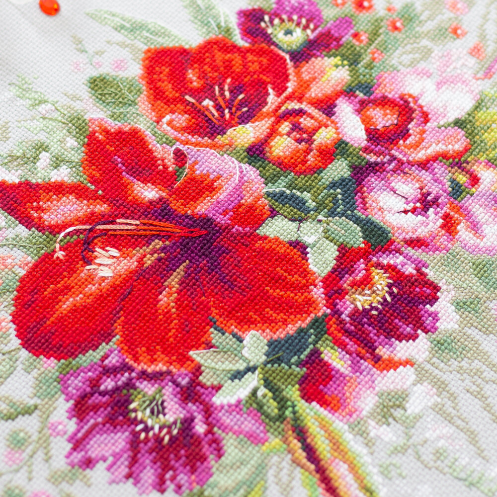 Ristipistopakkaukset Magic Needle Amaryllis Bouquet 210-314 hinta ja tiedot | Kirjontatarvikkeet | hobbyhall.fi