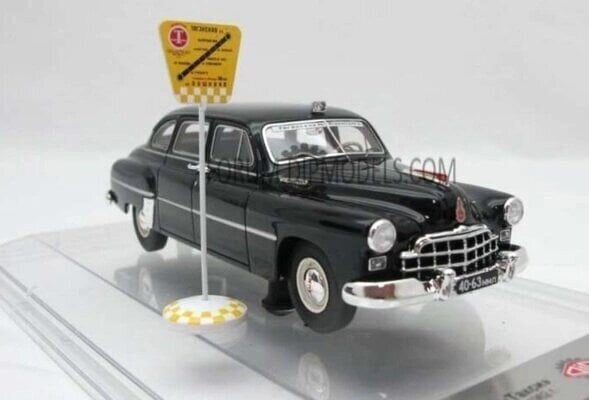 GAZ-12 ZIM Taxi with Tall Road Sign Moskow (Limited Edition 96 pcs) 101208 DIP 1:43